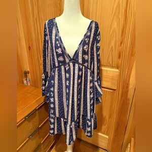 Wishlist Apparel Women's Navy Blue Floral Patterned Mini Dress